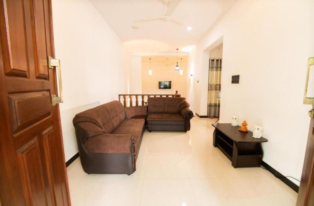 The Green Lagoon Villa Hikkaduwa Exterior photo