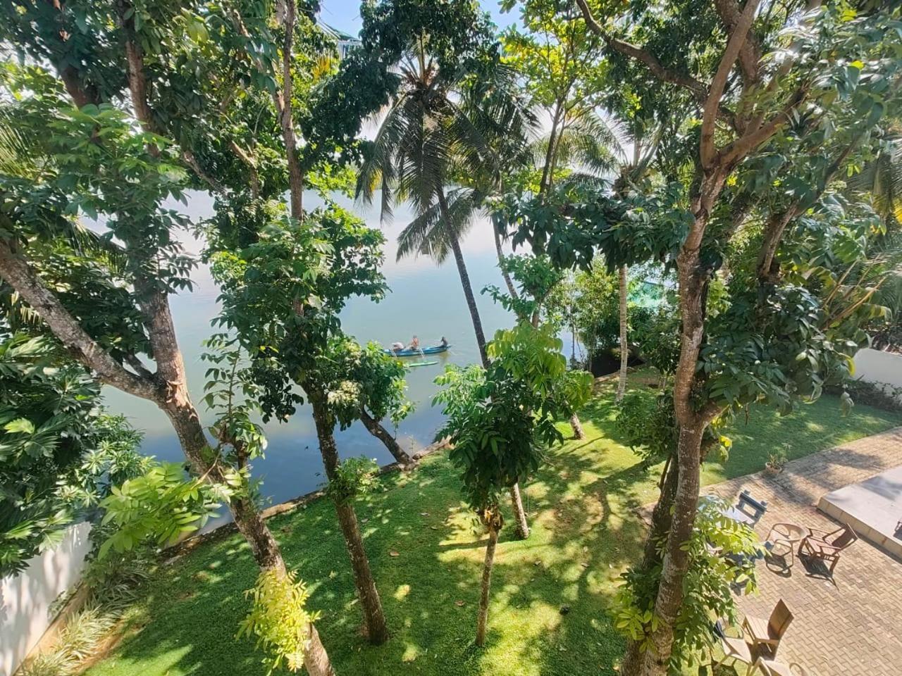 The Green Lagoon Villa Hikkaduwa Exterior photo
